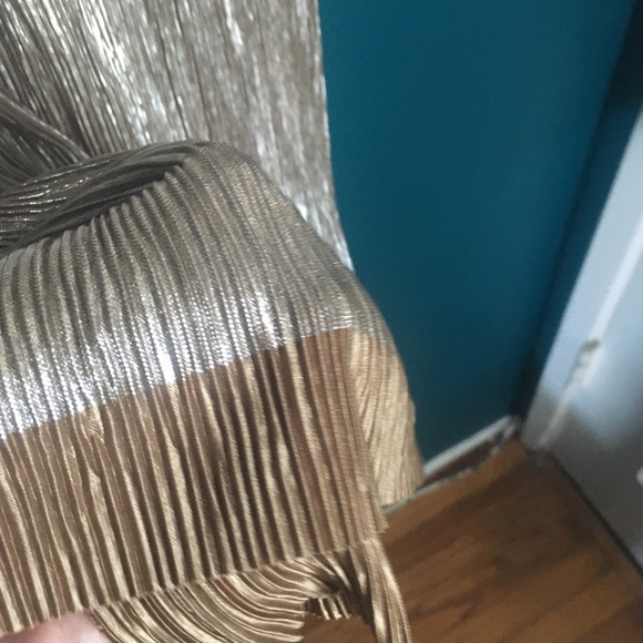 Zara Gold Crinkle Top - Picture 4 of 5